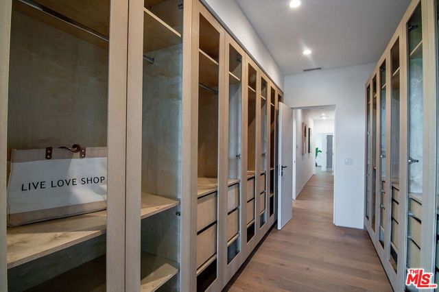 1122 N Coronado Street, Los Angeles, CA 90026