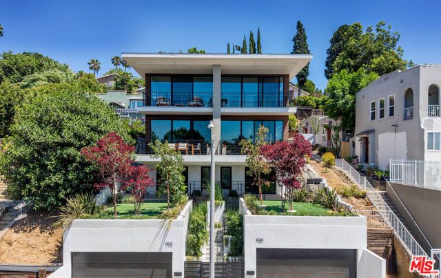 1122 N Coronado Street, Los Angeles, CA 90026