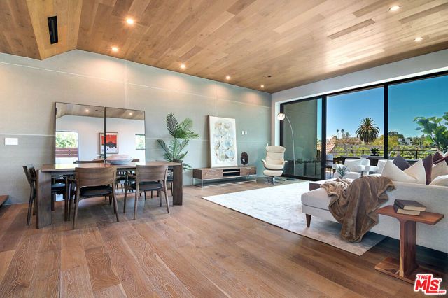 1122 N Coronado Street, Los Angeles, CA 90026