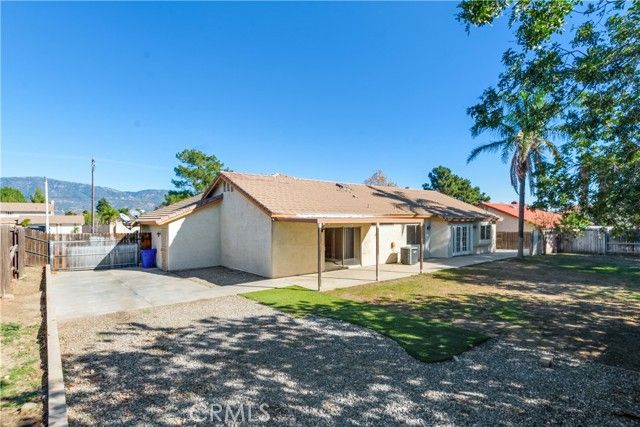 2864 N Riverside, Rialto, CA 92377