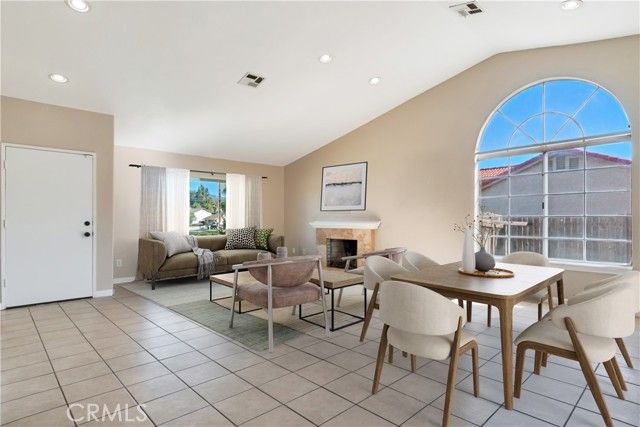 2864 N Riverside, Rialto, CA 92377