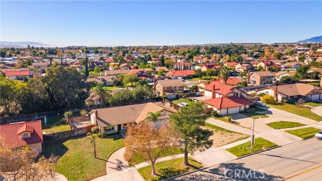 2864 N Riverside, Rialto, CA 92377