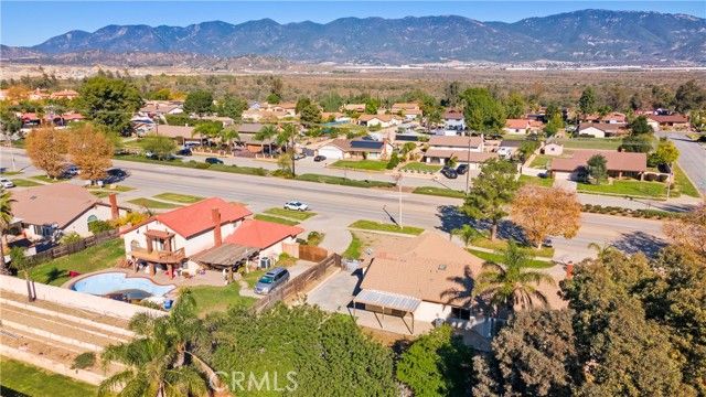 2864 N Riverside, Rialto, CA 92377