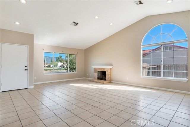 2864 N Riverside, Rialto, CA 92377