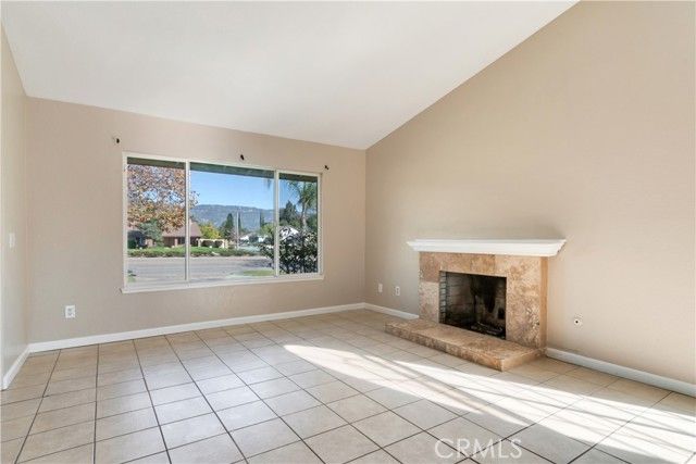 2864 N Riverside, Rialto, CA 92377