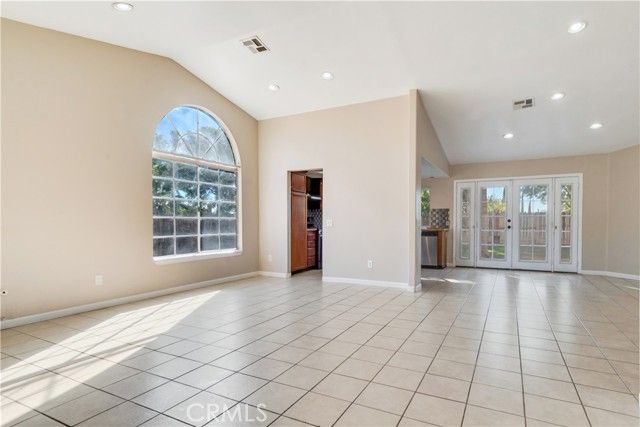 2864 N Riverside, Rialto, CA 92377