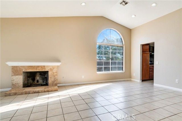 2864 N Riverside, Rialto, CA 92377