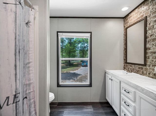 1047 Jim Bob Lane, New Ulm, TX 78950