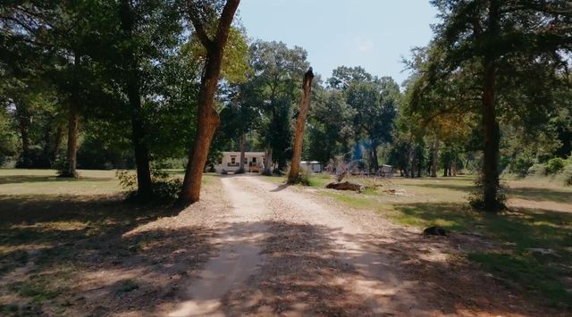 1047 Jim Bob Lane, New Ulm, TX 78950