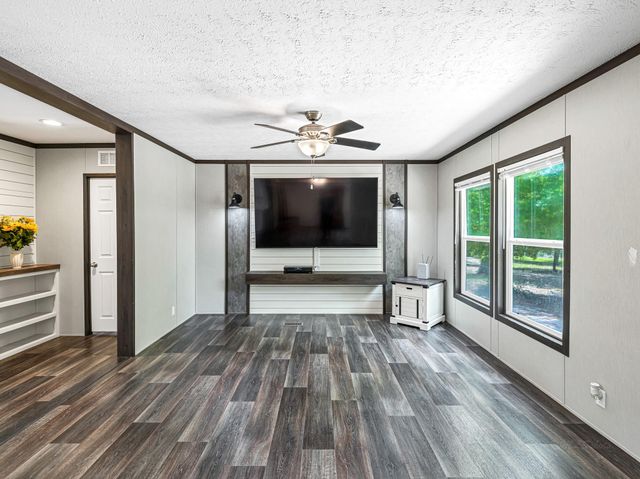 1047 Jim Bob Lane, New Ulm, TX 78950