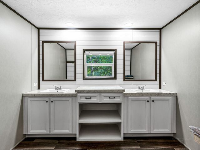 1047 Jim Bob Lane, New Ulm, TX 78950