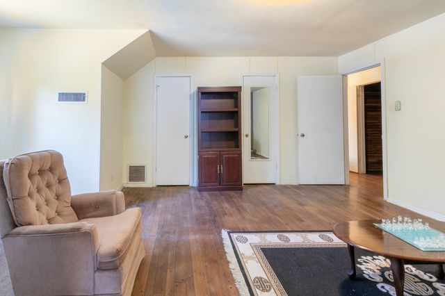 1208 Cedarbrook Trail, Lancaster, TX 75146