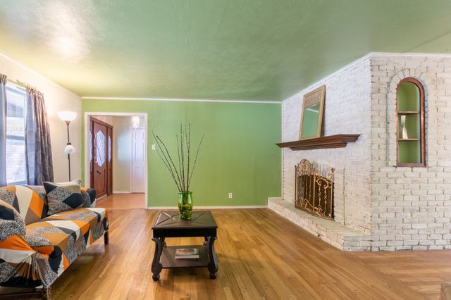 1208 Cedarbrook Trail, Lancaster, TX 75146