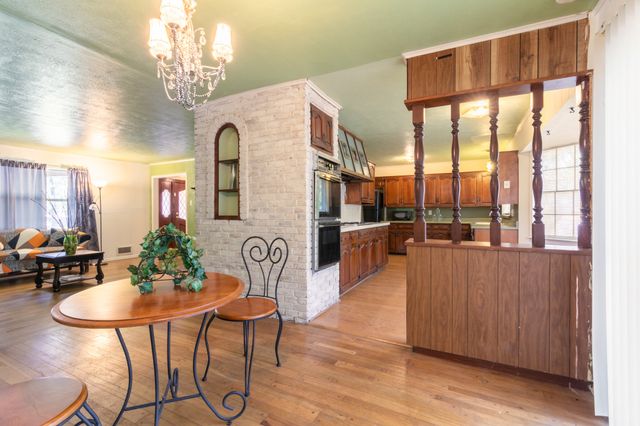 1208 Cedarbrook Trail, Lancaster, TX 75146