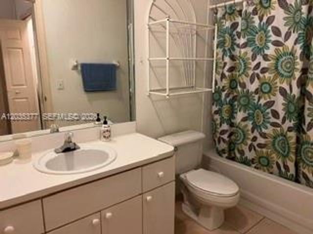 18021 SW 138th Place, Miami, FL 33177