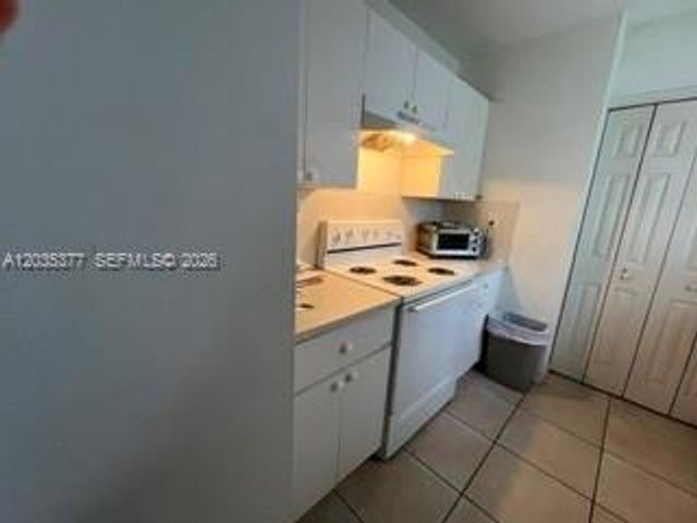 18021 SW 138th Place, Miami, FL 33177
