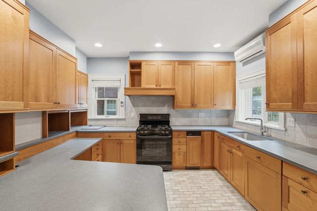 321 S Linden Avenue, Point Breeze, PA 15208