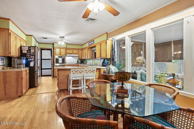 218 W Virginia Drive, Clinton, MS 39056