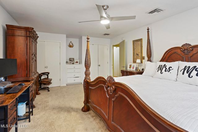 218 W Virginia Drive, Clinton, MS 39056