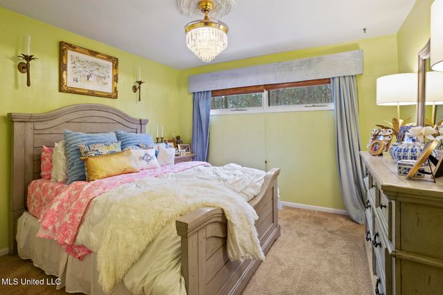 218 W Virginia Drive, Clinton, MS 39056