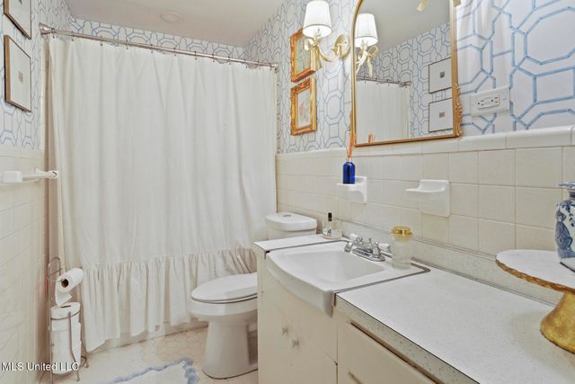 218 W Virginia Drive, Clinton, MS 39056