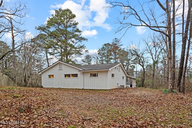 218 W Virginia Drive, Clinton, MS 39056