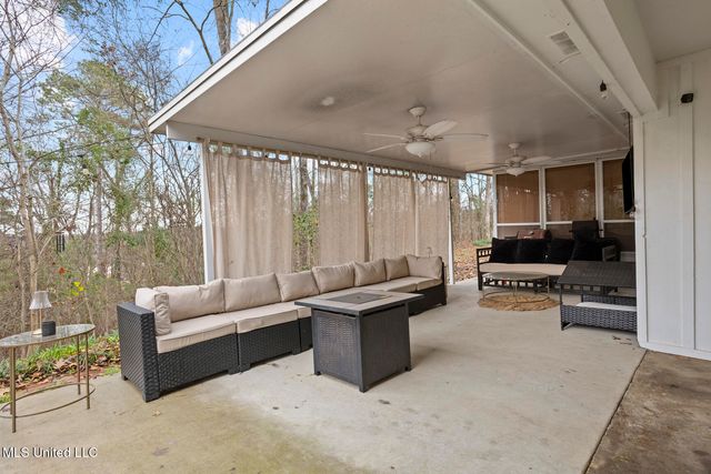 218 W Virginia Drive, Clinton, MS 39056