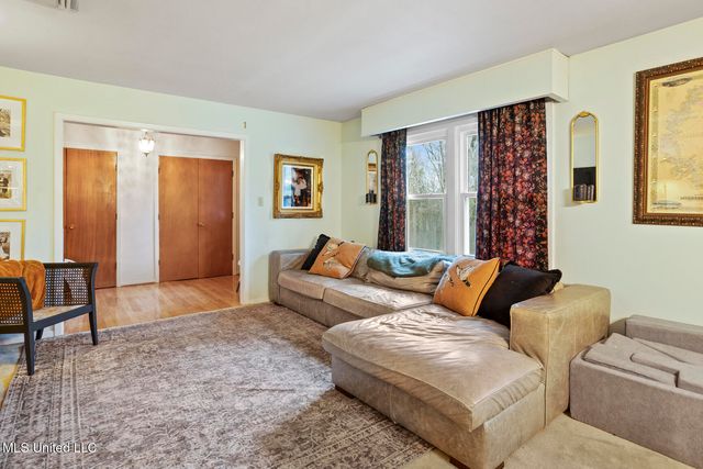 218 W Virginia Drive, Clinton, MS 39056