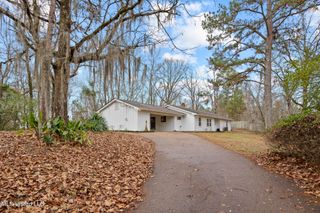 218 W Virginia Drive, Clinton, MS 39056