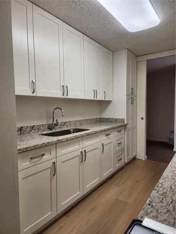 1750 Kalakaua Avenue 3303, Honolulu, HI 96826