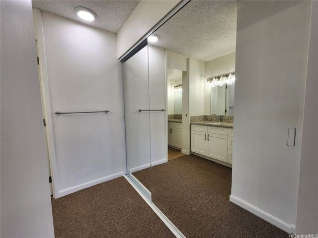 1750 Kalakaua Avenue 3303, Honolulu, HI 96826