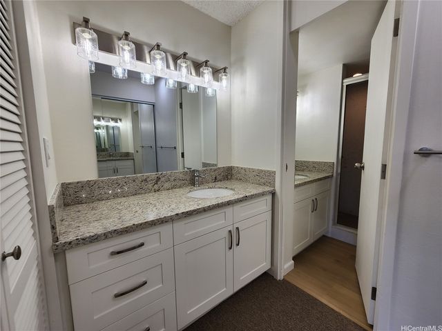 1750 Kalakaua Avenue 3303, Honolulu, HI 96826