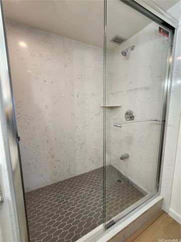 1750 Kalakaua Avenue 3303, Honolulu, HI 96826