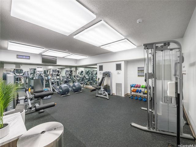 1750 Kalakaua Avenue 3303, Honolulu, HI 96826