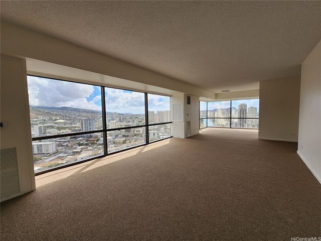 1750 Kalakaua Avenue 3303, Honolulu, HI 96826