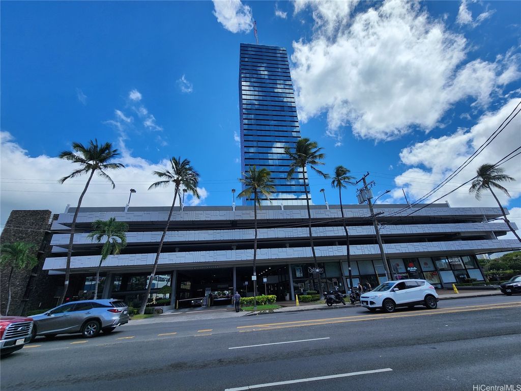 1750 Kalakaua Avenue 3303, Honolulu, HI 96826