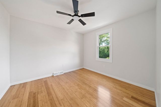 30 Lawn St 30, Attleboro, MA 02703