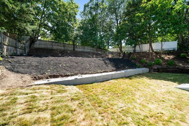 30 Lawn St 30, Attleboro, MA 02703