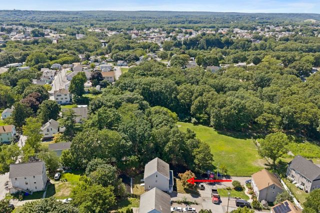 30 Lawn St 30, Attleboro, MA 02703