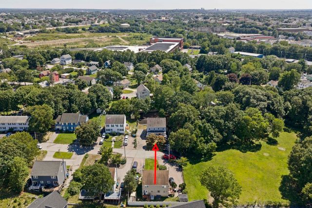 30 Lawn St 30, Attleboro, MA 02703