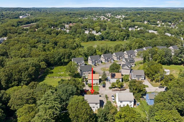 30 Lawn St 30, Attleboro, MA 02703