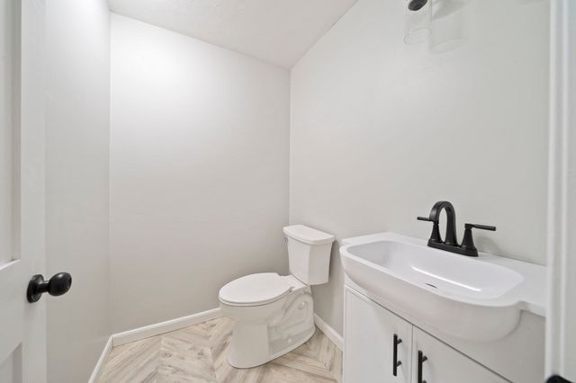 30 Lawn St 30, Attleboro, MA 02703