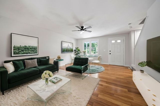 30 Lawn St 30, Attleboro, MA 02703