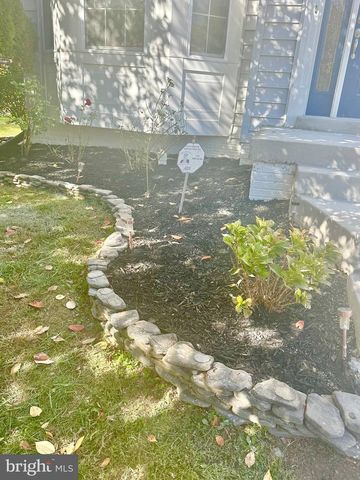 5936 TALMADGE DR, Woodbridge, VA 22193