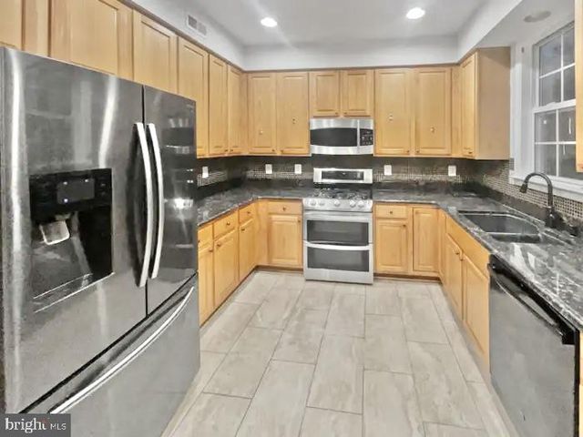 5936 TALMADGE DR, Woodbridge, VA 22193