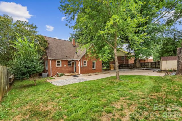 105 S Anderson Street, Morganton, NC 28655