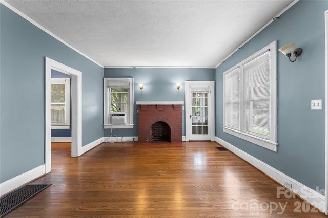 105 S Anderson Street, Morganton, NC 28655