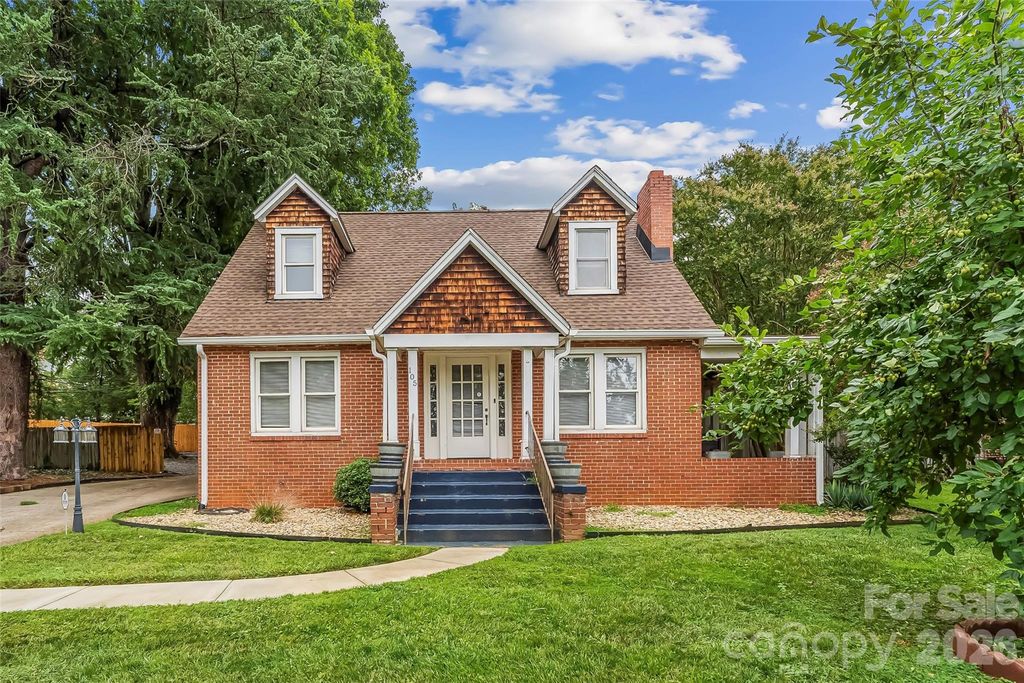 105 S Anderson Street, Morganton, NC 28655