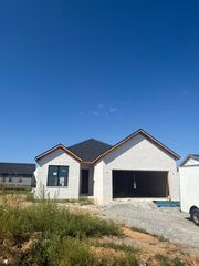 124 Patchen Drive, Nicholasville, KY 40356