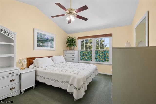 22 Willow Ci 702, Hamburg Boro, NJ 07419